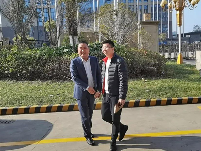 新春伊始，，，，，，，龙湾区空港管委会向导率队莅临集团走访慰问